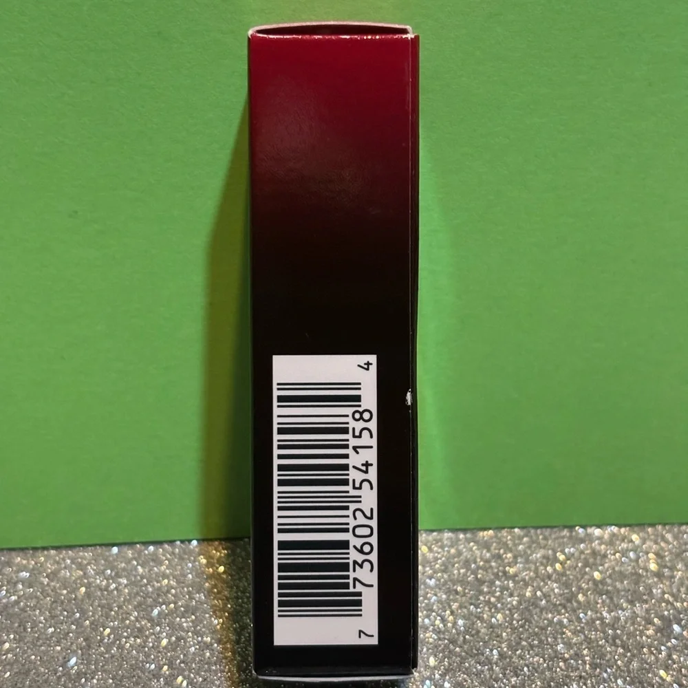 BNIB! MAC Love Me Lipstick in Give Me Fever 428 🥵💄